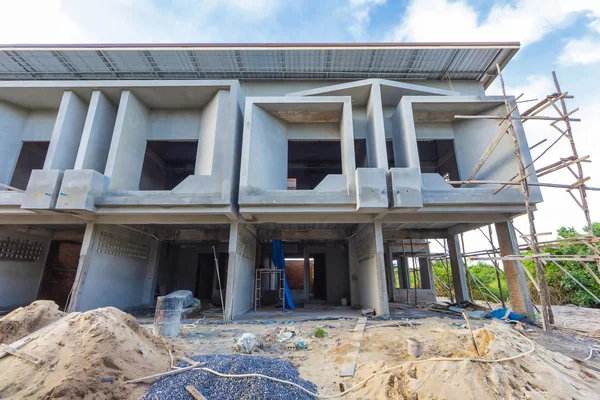 Διώροφα Σπίτια Είναι Υπό Κατασκευή Στην Ταϊλάνδη Μοντέρνο Σχεδιασμό Σπιτιού — Φωτογραφία Αρχείου