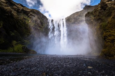 Skogafoss - 04 Mayıs 2018: Skogafoss şelale, İzlanda