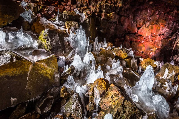 Raufarholshellir Μαΐου 2018 Κρύσταλλοι Πάγου Στο Εσωτερικό Των Σηράγγων Λάβας — Φωτογραφία Αρχείου