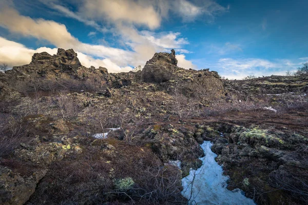 Dimmuborgir Května 2018 Rocky Parkovistě Dimmuborgir Island — Stock fotografie