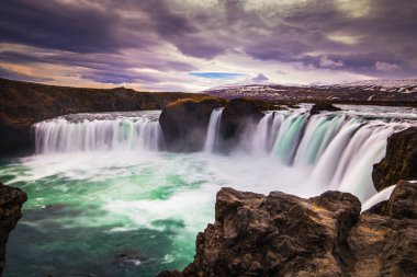 Godafoss - 07 Mayıs 2018: Godafoss şelale, İzlanda