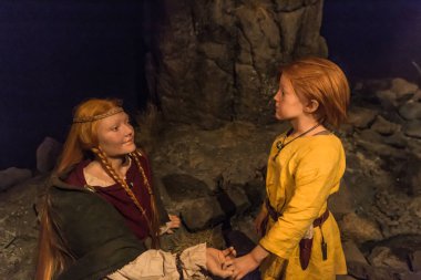 Reykjavik - 02 Mayıs 2018: Reykjavik, İzlanda destan müzesinde Viking Yaş heykeller