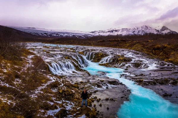 Bruarfoss Maggio 2018 Viaggiatore Bruarfoss Waterfall Islanda — Foto Stock