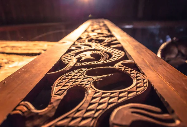 Borg - 15 Haziran 2018: Ayrıntılı bir Viking dekorasyon içinde Longhouse Lofotr Viking Müzesi, Borglar Lofoten Adaları, Norveç