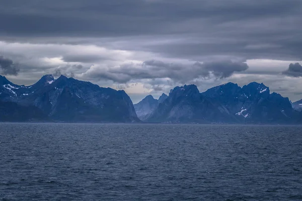 Linha Costeira Das Ilhas Lofoten Partir Ferry Proveniente Bodo Noruega — Fotografia de Stock