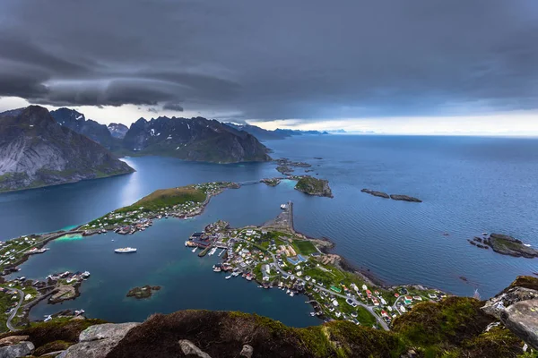 Panoramatický Pohled Rybářského Města Reine Shora Blízkosti Reinebringen Viewpoint Lofoten — Stock fotografie