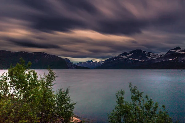 Céu Crepúsculo Acima Paisagem Selvagem Das Ilhas Lofoten Noruega — Fotografia de Stock