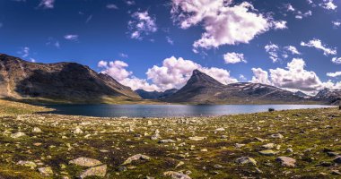 Vahşi dağ manzarası Jotunheimen Milli Parkı, Norveç