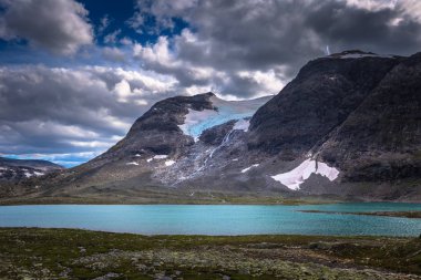 Vahşi dağ manzarası Jotunheimen Milli Parkı, Norveç