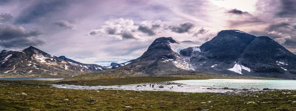 Jotunheimen 国家公园的野生山地景观 — 图库照片