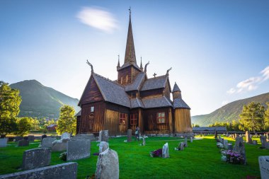 Lom - 29 Temmuz 2018: Çıta Lom Kilisesi, Norveç