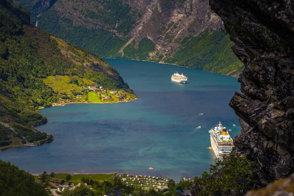 Geiranger Julio 2018 Mirador Flydalsjuvet Impresionante Fiordo Geiranger Unesco Noruega — Foto de Stock