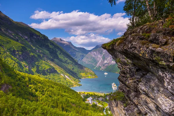 Geiranger Temmuz 2018 Flydalsjuvet Bakış Açısı Çarpıcı Unesco Geiranger Fiyort — Stok fotoğraf