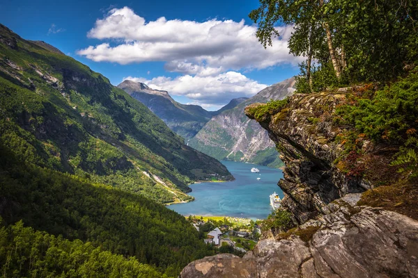 Geiranger Lipca 2018 Punkt Widokowy Flydalsjuvet Wspaniałe Unesco Geirangerfjord Norwegia — Zdjęcie stockowe