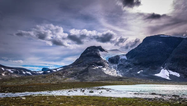 ヨートゥンハイメン国立公園 ノルウェーで野生の山の風景 — ストック写真