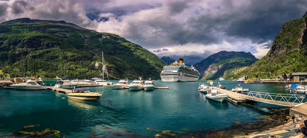Geiranger July 2018 Cruise Boat Unesco Town Geiranger Norway — Stock Photo, Image