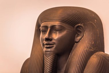 Londra - 06 Ağustos 2018: Brtitish Müzesi, Londra, İngiltere Antik Mısır heykeli