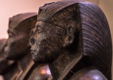 Londra - 06 Ağustos 2018: Brtitish Müzesi, Londra, İngiltere Antik Mısır heykeli