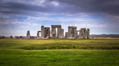 Stonehenge - 07 Ağustos 2018: Antik anıt Stonehenge, İngiltere