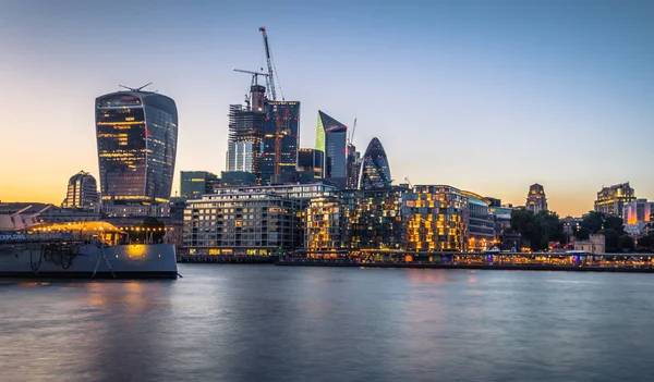 London Augusti 2018 Den Finansiella Centrerar London Vid Floden Themsen — Stockfoto