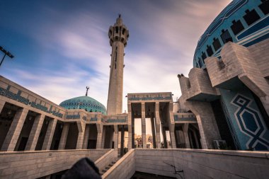 Amman - 30 Eylül 2018: Ürdün'ün Başkenti Amman'ın merkezinde Kral I. Abdullah Camii