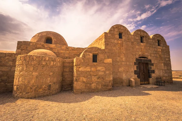 Quseir ayra-Eylül 30, 2018: Ürdün 'de Quseir ayra antik Kalesi