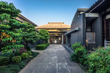 Tokyo - 23 Mayıs 2019: Tokyo'daki Tennoji tapınağı, Japonya