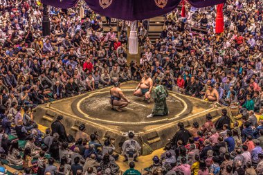 Tokyo - 19 Mayıs 2019: Ryogoku arenada Sumo güreş maçı,