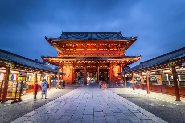 Tokio-20 mei 2019: nacht schot van de Sensoji-tempel in Asakus — Stockfoto