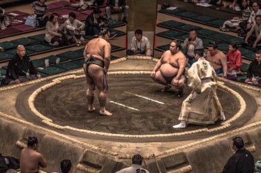 Tokyo - 19 Mayıs 2019: Ryogoku arenada Sumo güreş maçı,