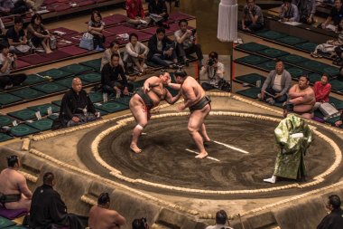Tokyo - 19 Mayıs 2019: Ryogoku arenada Sumo güreş maçı,