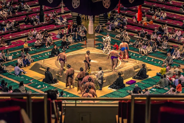 Tokyo - 19 Mayıs 2019: Ryogoku arenada Sumo güreş maçı,