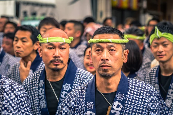 Tóquio - 19 de maio de 2019: Pessoas comemorando o Sanja Matsuri festi — Fotografia de Stock