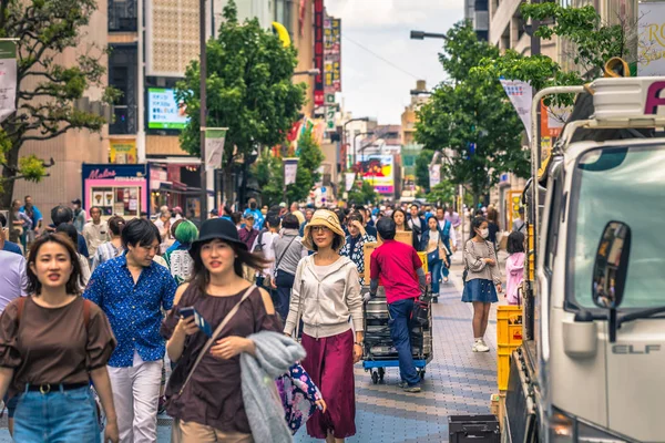 Tokyo-19 maj 2019: människor firar Sanja Matsuri festi — Stockfoto