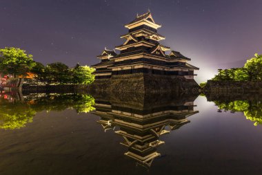 Matsumoto - 24 Mayıs 2019: Matsumoto kalesinin gece çekimi,