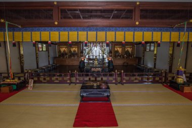 Kyoto - 30 Mayıs 2019: Kyoto'daki Daikakuji Budist tapınağı, Japonya