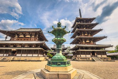Ikaruga - 03 Haziran 2019: Horyu-Ji, Irakuga tapınağı, Nara P