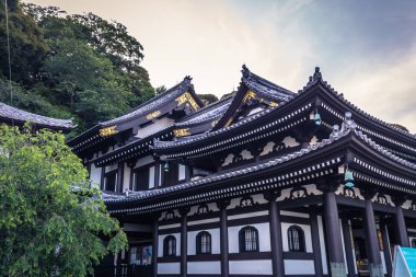 Kamakura - 06 Haziran 2019: Kamaku'daki Hasedera tapınağının ana salonu