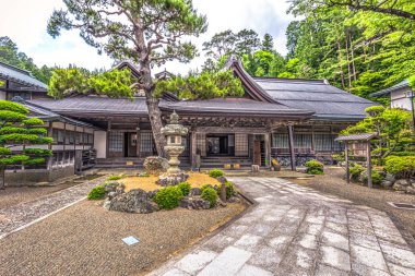 Koyasan - 04 Haziran 2019: Koyasan'daki Budist tapınağı, Japonya