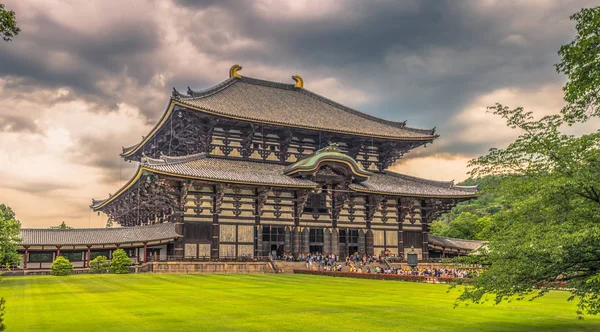 Nara-květen 31, 2019: velký chrám Todai-ji v Nara, Japonsko — Stock fotografie