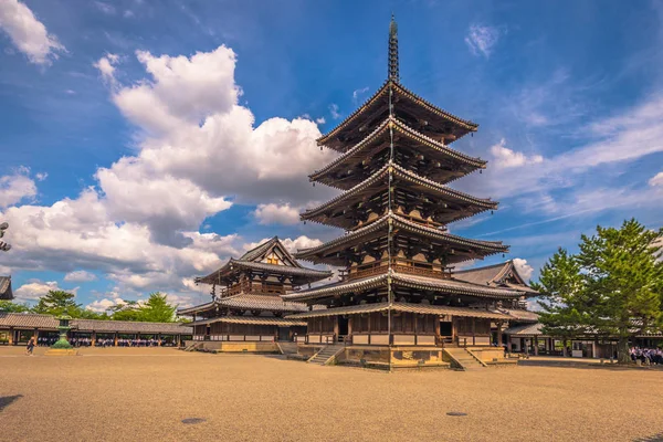 Ikaruga-Červen 03, 2019: Horyu-ji, chrám v Irakuze, Nara P. — Stock fotografie
