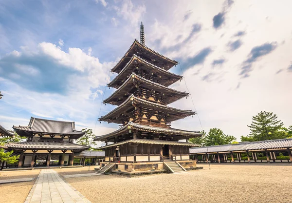 Ikaruga-juni 03, 2019: de Horyu-ji, tempel in Irakuga, Nara P — Stockfoto