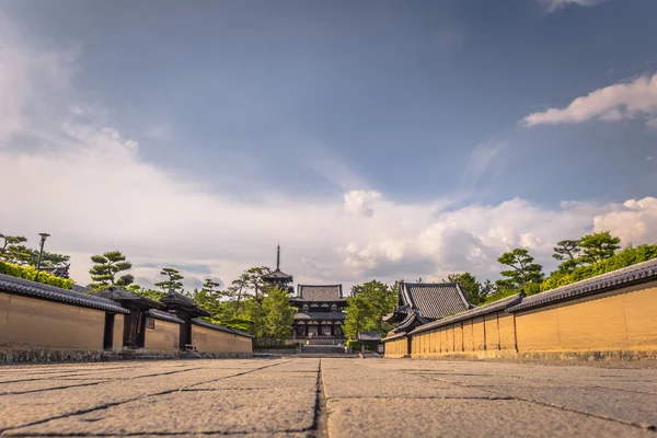 Ikaruga - 03 de junho de 2019: O Horyu-Ji, templo em Irakuga, Nara P — Fotografia de Stock