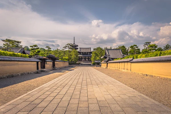 Ikaruga - 03 de junho de 2019: O Horyu-Ji, templo em Irakuga, Nara P — Fotografia de Stock