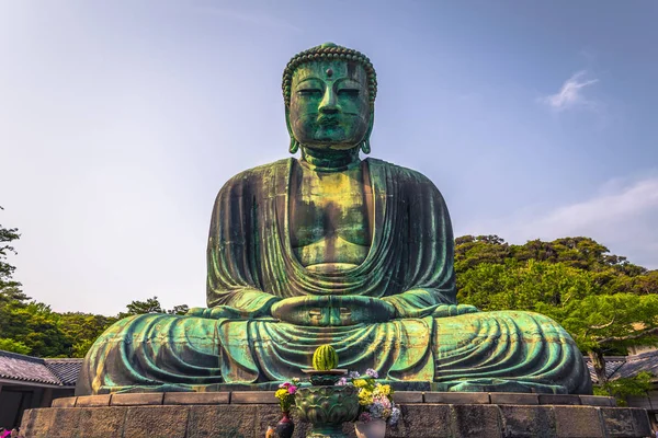 Kamakura-Červen 06, 2019: velká socha Buddhy v Kotoku- — Stock fotografie