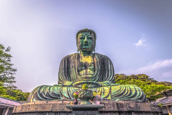 Kamakura-Červen 06, 2019: velká socha Buddhy v Kotoku- — Stock fotografie