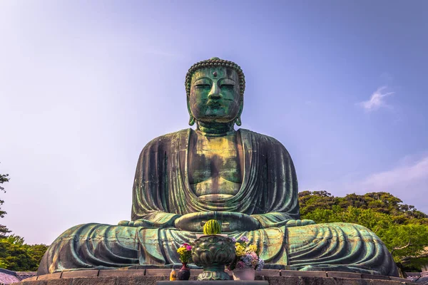 Kamakura-juni 06, 2019: het grote Boeddhabeeld in de Kotoku- — Stockfoto