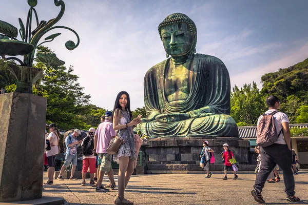 Kamakura-juni 06, 2019: het grote Boeddhabeeld in de Kotoku- — Stockfoto