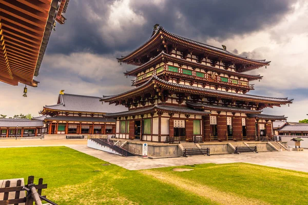 Nara - May 31, 2019: The Yakushi-Ji, temple in Nara, Japan — Stock Photo, Image