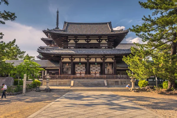 Ikaruga - 03 de junho de 2019: O Horyu-Ji, templo em Irakuga, Nara P — Fotografia de Stock